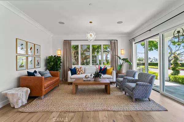 Newport Beach, CA 92663,2511 Bayshore DR