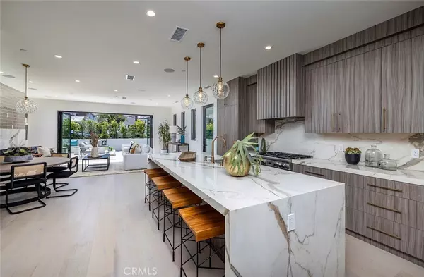 Corona Del Mar, CA 92625,419 Narcissus AVE