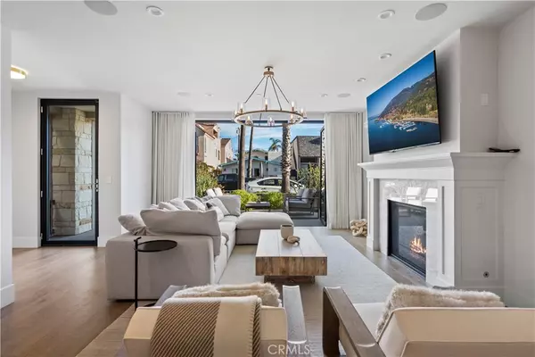 Corona Del Mar, CA 92625,433 Goldenrod AVE