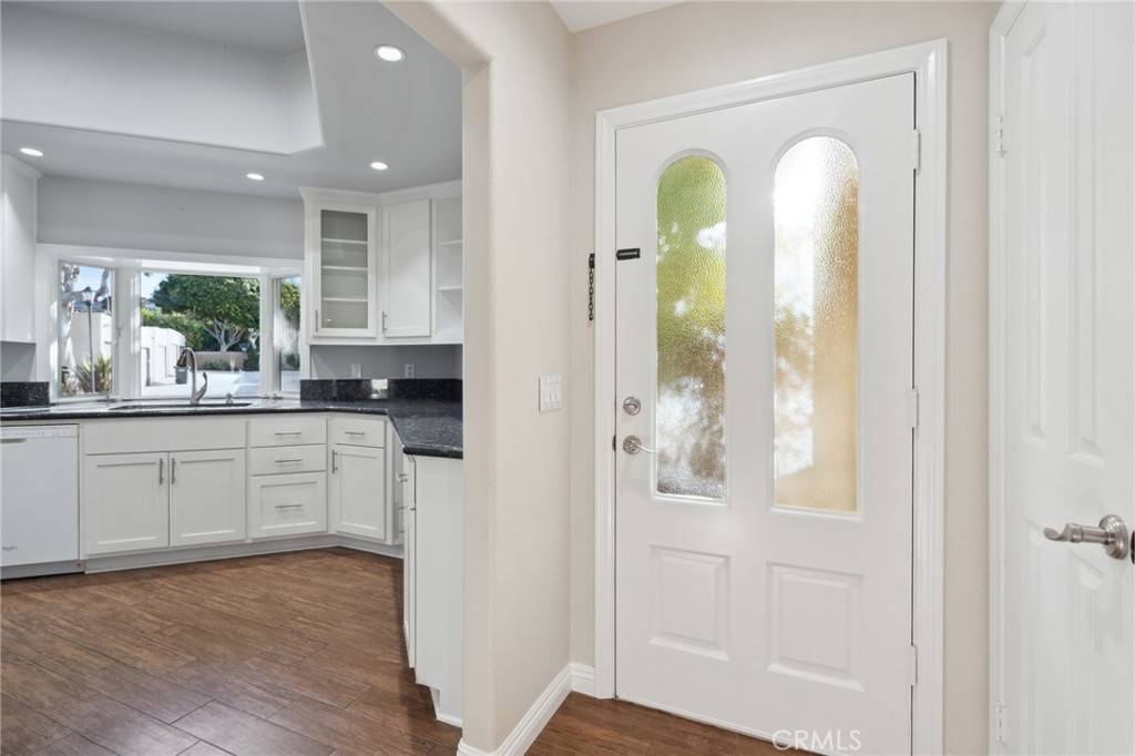 Newport Beach, CA 92660,2221 Vista Hogar