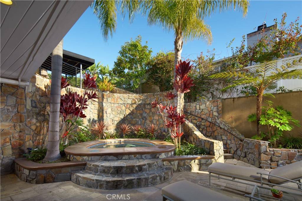 Laguna Beach, CA 92651,322 Emerald Bay