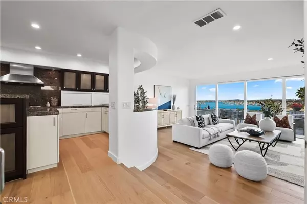 Corona Del Mar, CA 92625,307 Carnation AVE