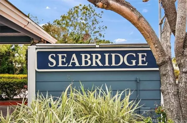 Huntington Beach, CA 92646,20191 Cape Coral LN #3-307
