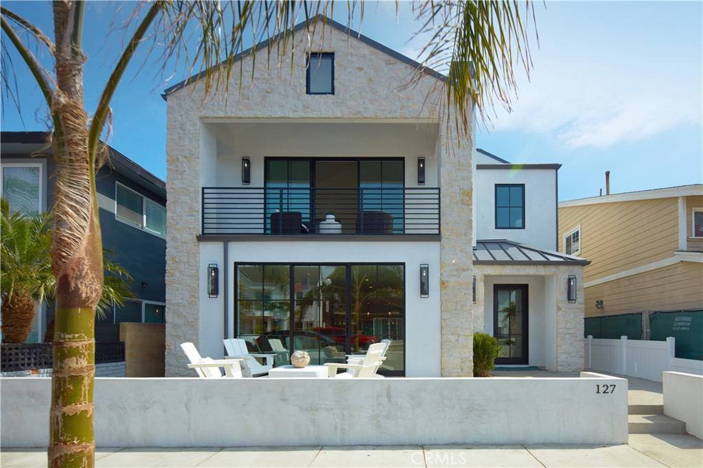 127 E Bay AVE, Newport Beach, CA 92661