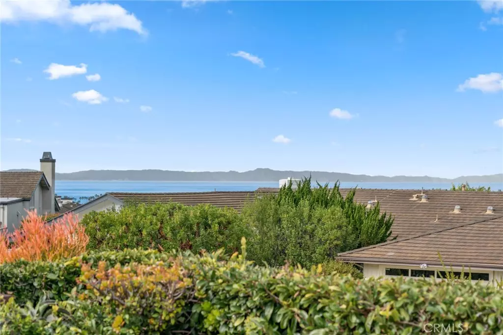 Corona Del Mar, CA 92625,7 Breakwater DR