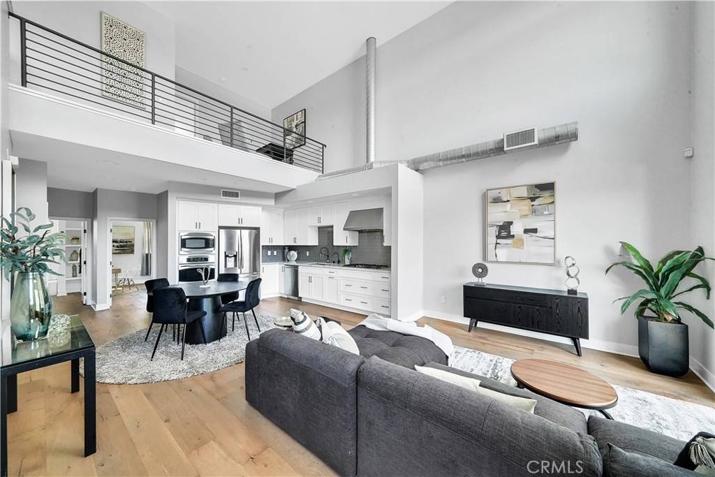 54 Soho,  Irvine,  CA 92612