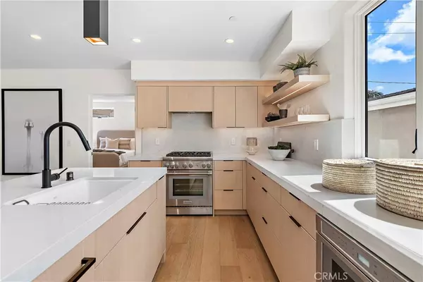 Corona Del Mar, CA 92625,602 1/2 Iris AVE