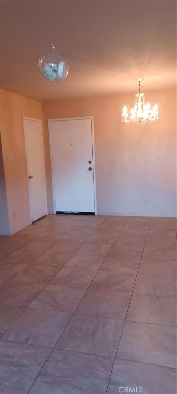Santa Ana, CA 92701,450 E 4th ST #238