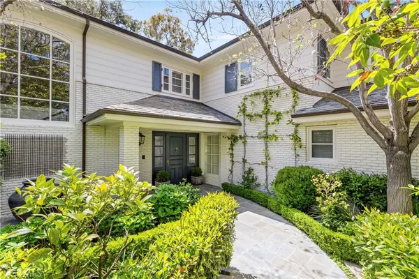 Newport Beach, CA 92660,27 Burning Tree Circle