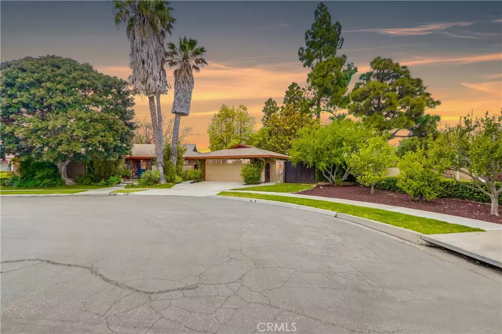 Costa Mesa, CA 92626,1690 Minorca Pl