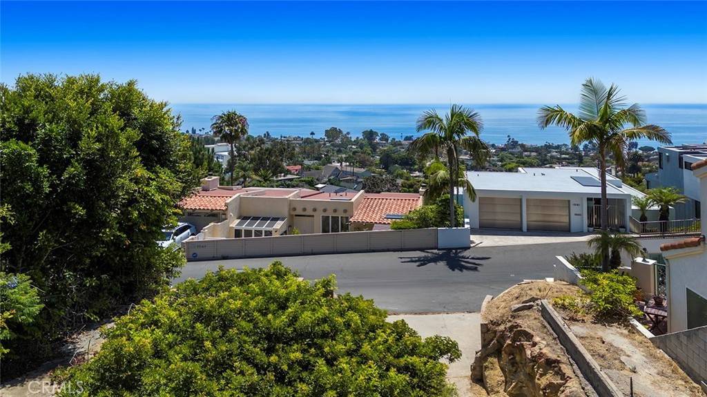 Laguna Beach, CA 92651,1040 Skyline DR