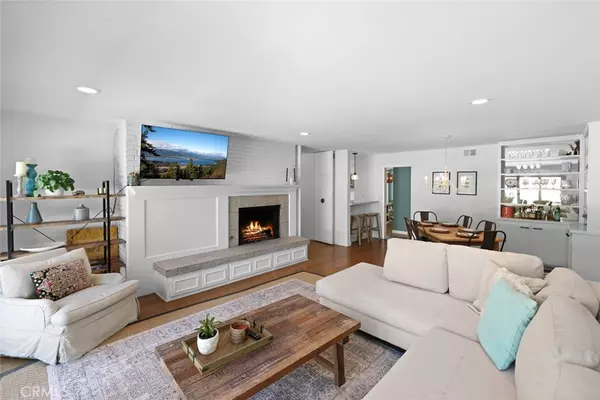 1527 Anita LN, Newport Beach, CA 92660