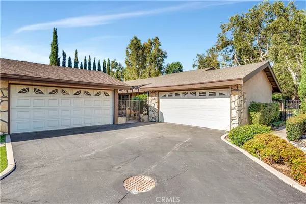 1935 E Fruit ST, Santa Ana, CA 92701