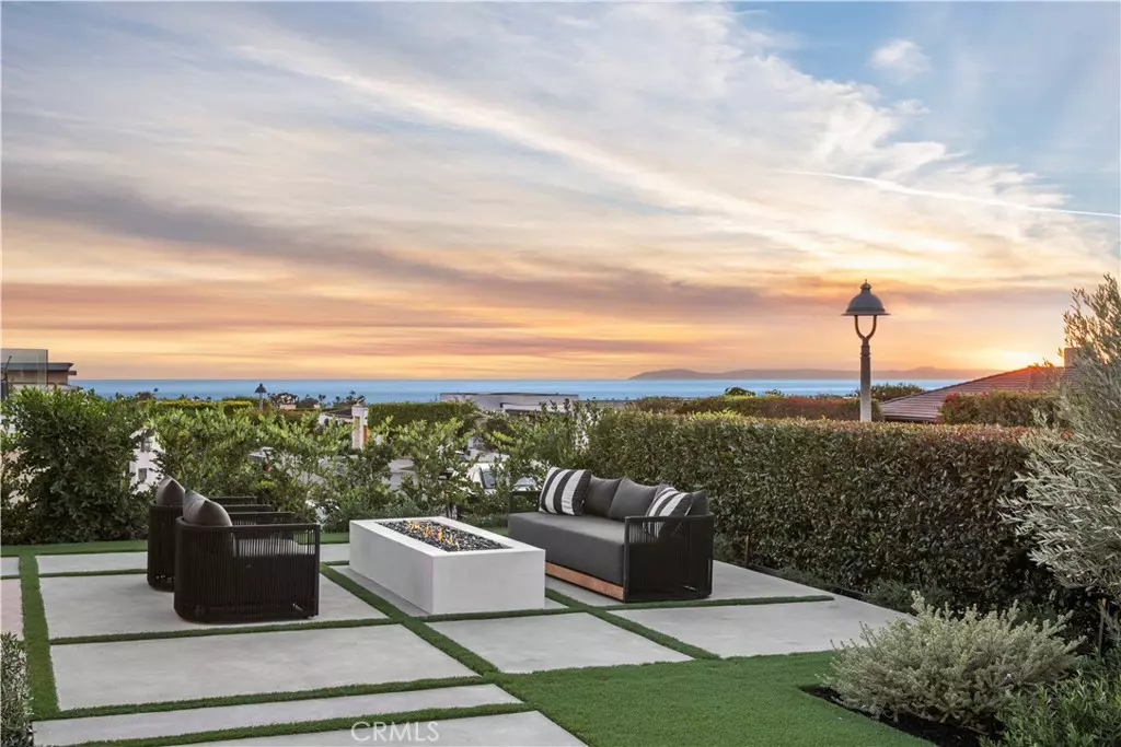 Corona Del Mar, CA 92625,1120 White Sails WAY