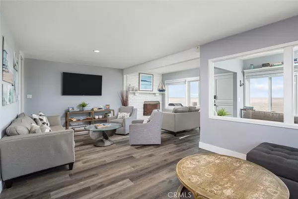 Newport Beach, CA 92661,200 E Oceanfront