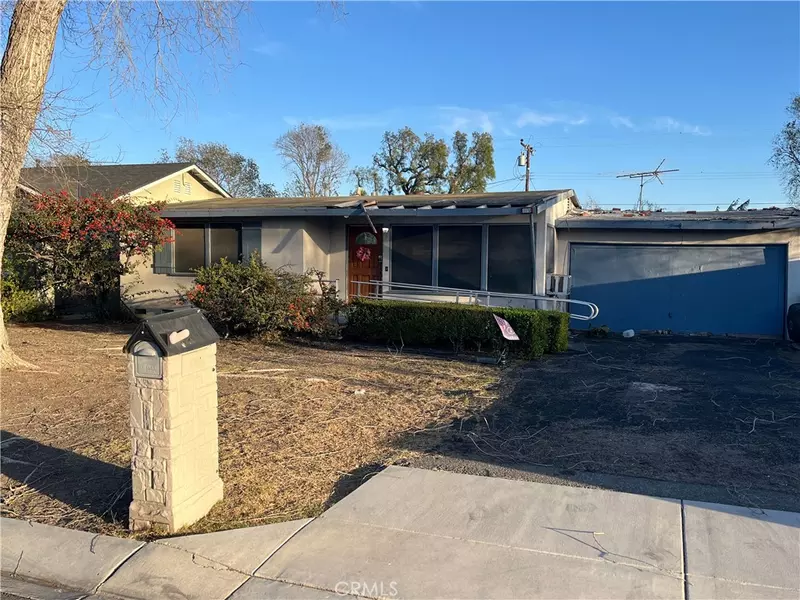 2572 Fairway DR, Costa Mesa, CA 92627