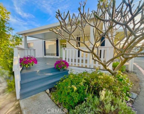 242 Lexington Circle, Newport Beach, CA 92660
