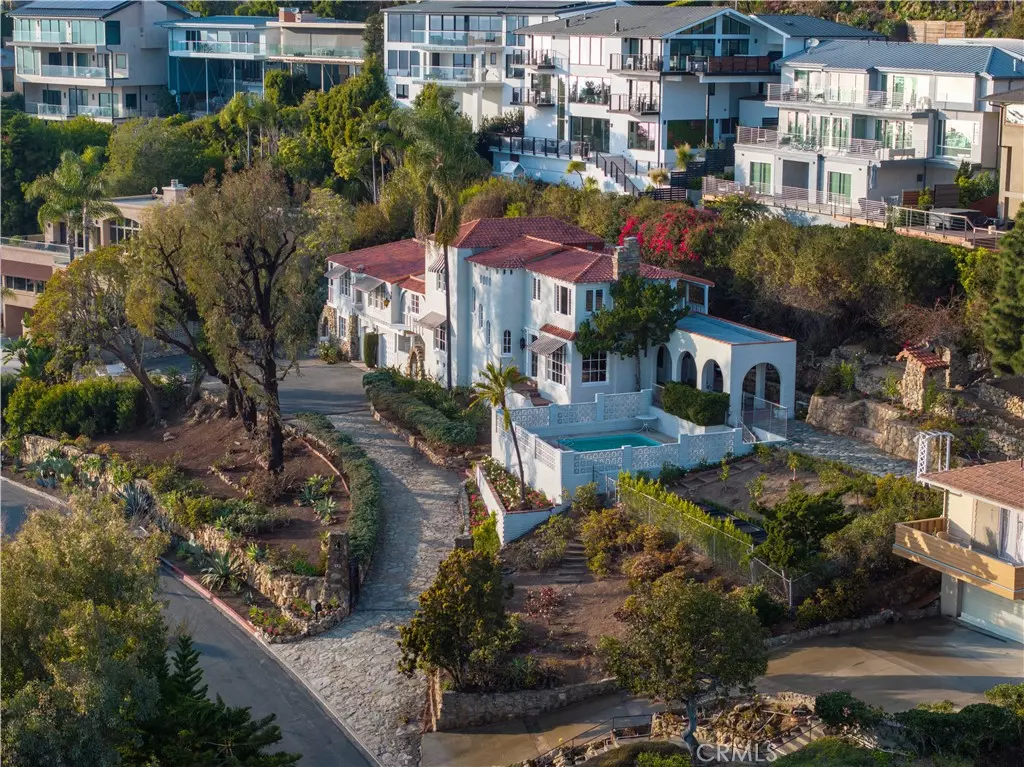 Laguna Beach, CA 92651,482 High DR