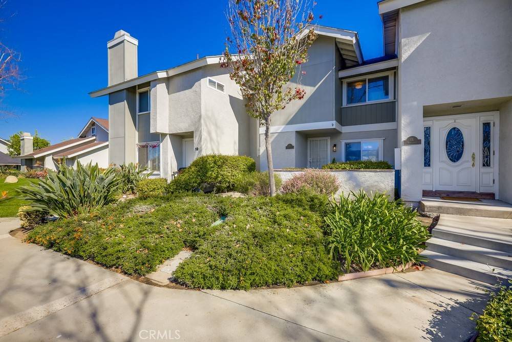 17 Sunflower #20, Irvine, CA 92604