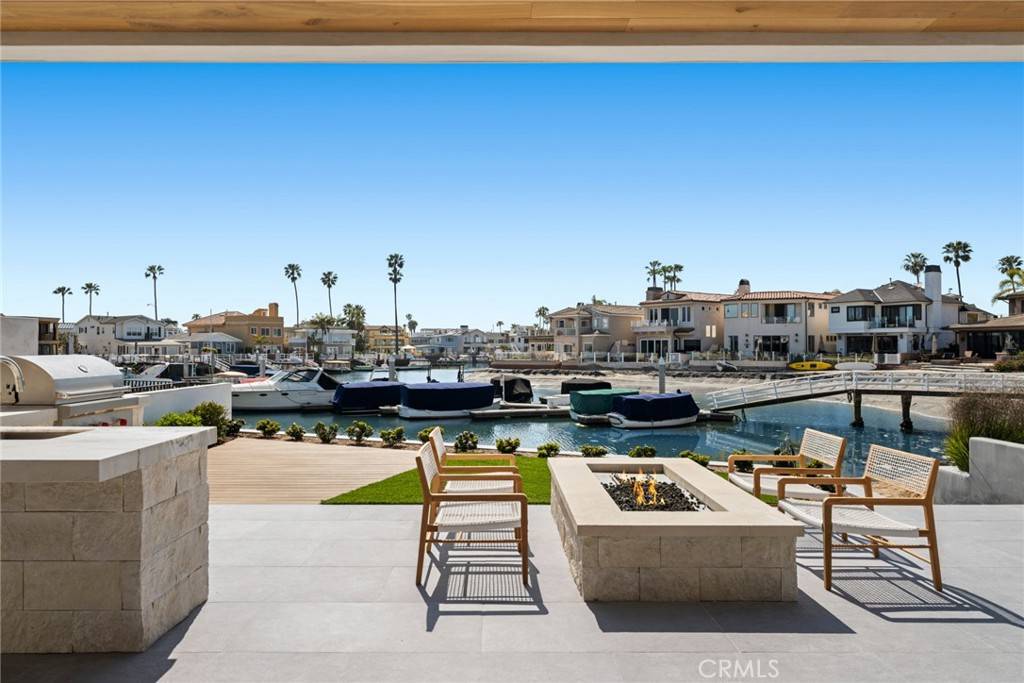 20 Balboa Coves, Newport Beach, CA 92663