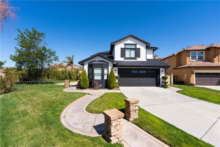 29799 Mammoth LN, Canyon Country, CA 91387
