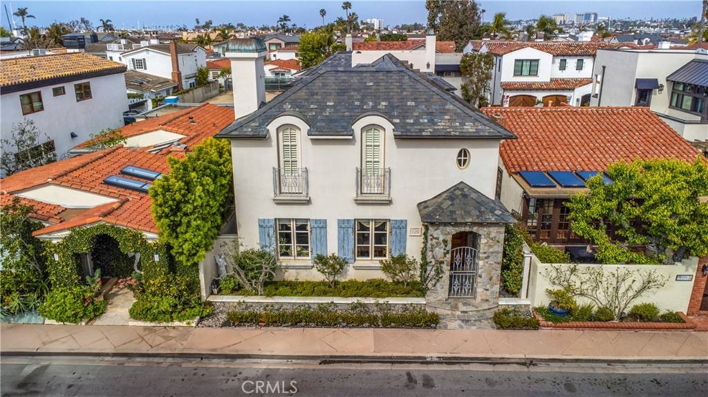 Newport Beach, CA 92663,129 Via Waziers