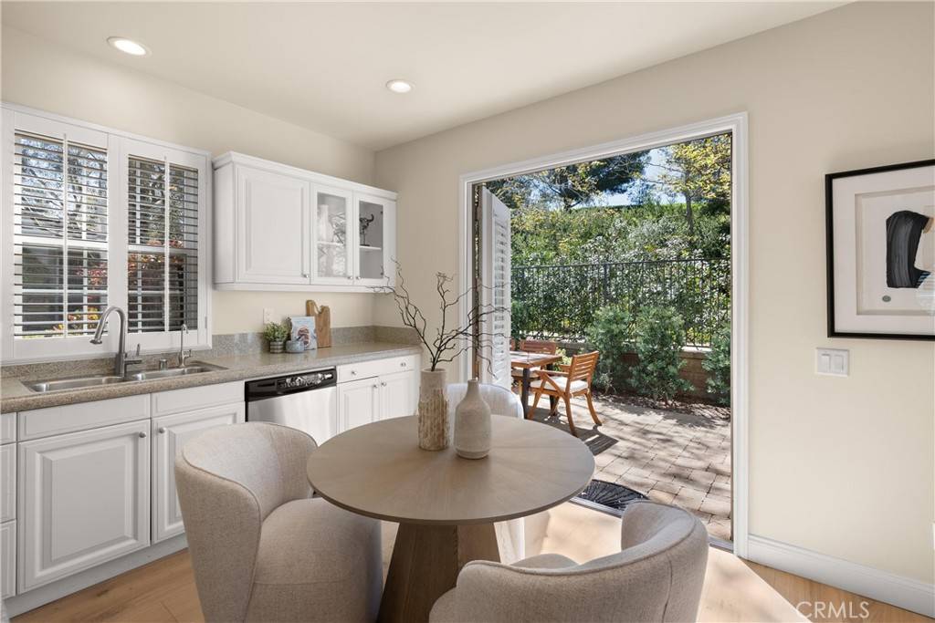 Irvine, CA 92603,68 Pathstone