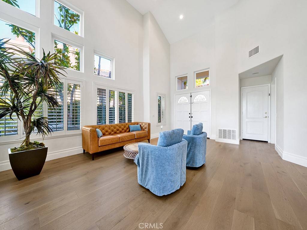 Laguna Niguel, CA 92677,33 Agia