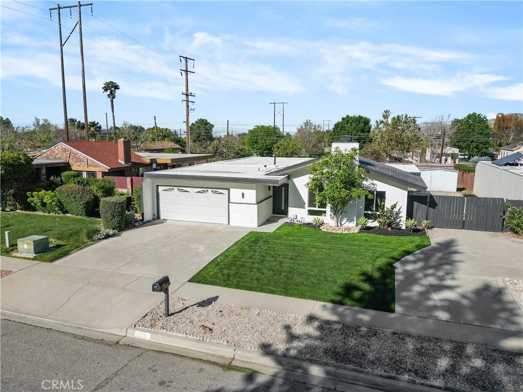 Grand Terrace, CA 92313,12586 Warbler AVE
