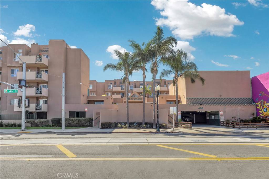 Santa Ana, CA 92701,450 E 4th ST #445