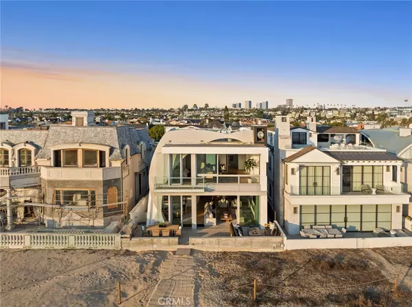 Newport Beach, CA 92661,2144 E Oceanfront