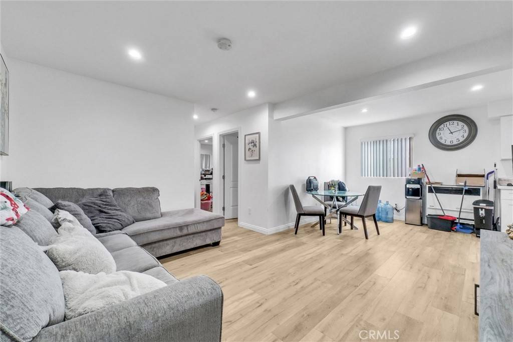 Lynwood, CA 90262,11230 Louise AVE