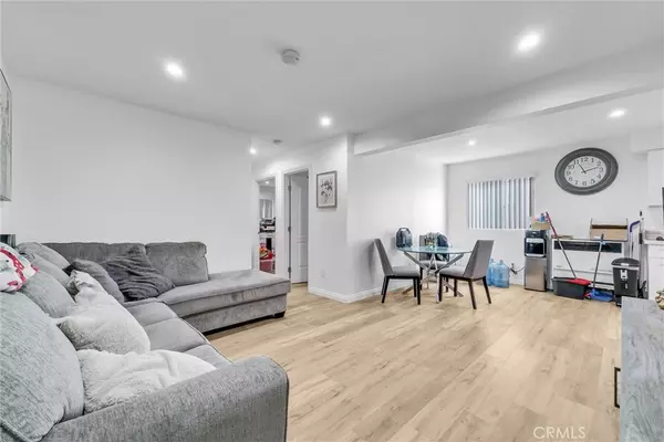 Lynwood, CA 90262,11230 Louise AVE
