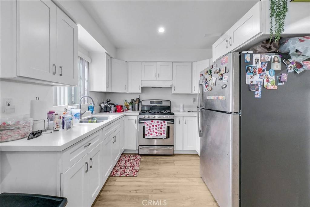 Lynwood, CA 90262,11230 Louise AVE
