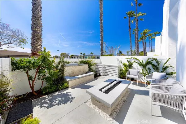 Corona Del Mar, CA 92625,725 Avocado AVE #115
