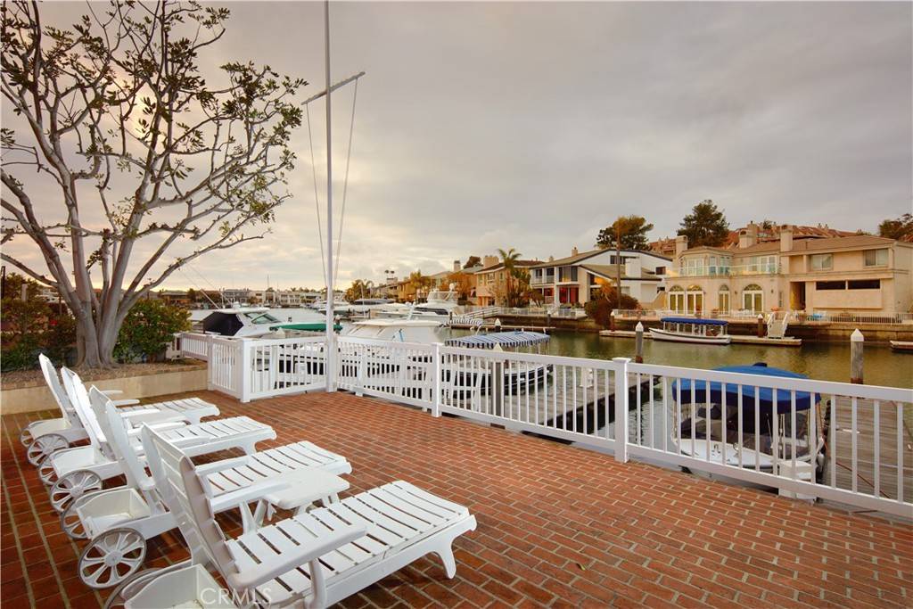 Newport Beach, CA 92660,736 Harbor Island DR