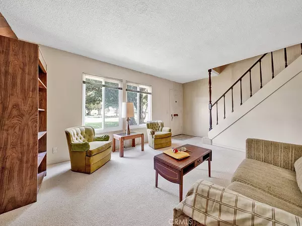 Costa Mesa, CA 92626,3182 Chemin De Fer WAY