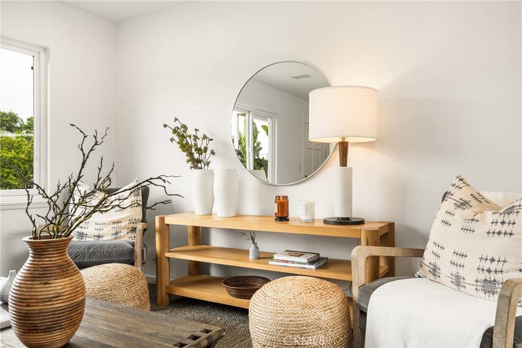 Costa Mesa, CA 92627,939 Oak Street