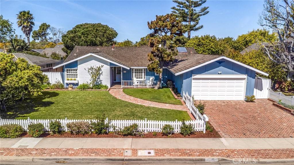 Newport Beach, CA 92660,1221 Devon LN