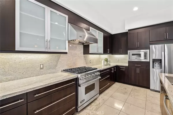 402 Rockefeller #301,  Irvine,  CA 92612
