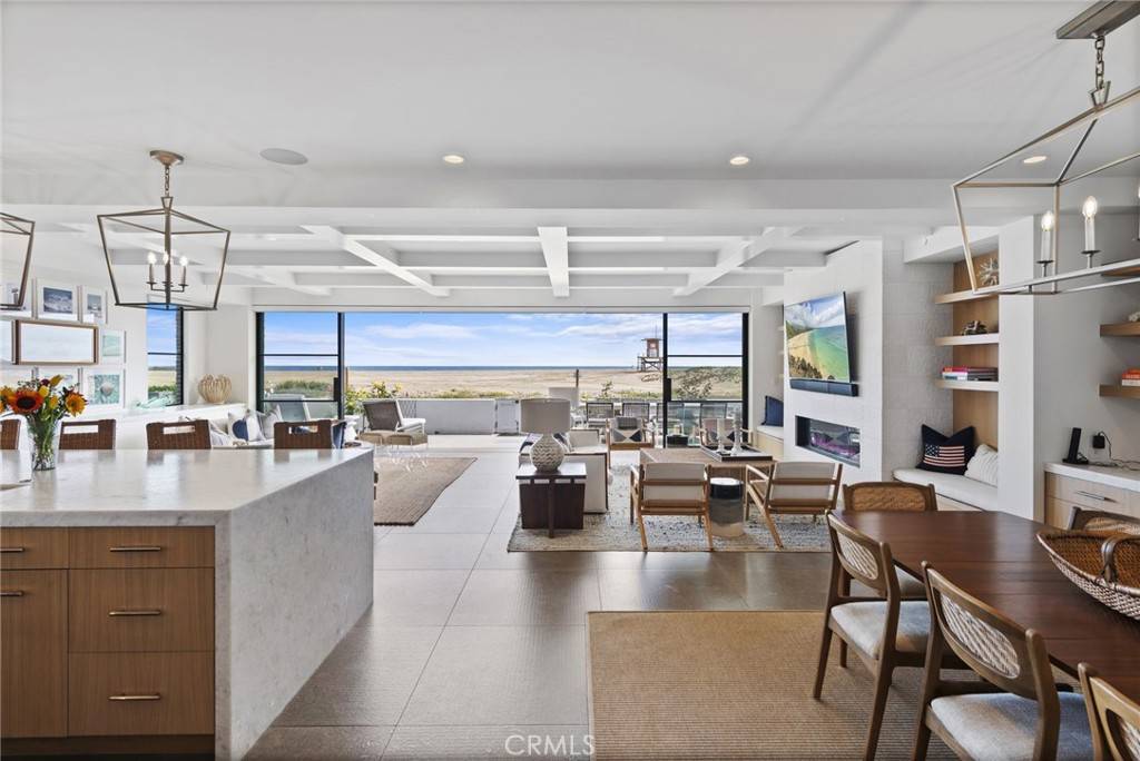 Newport Beach, CA 92661,2148 E Oceanfront