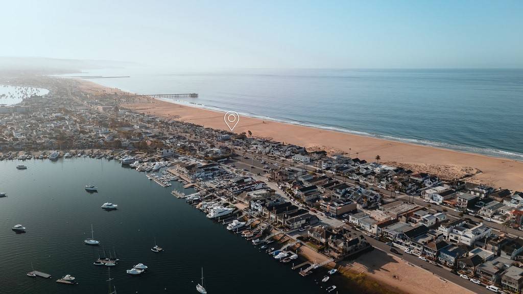 Newport Beach, CA 92661,616 W Oceanfront