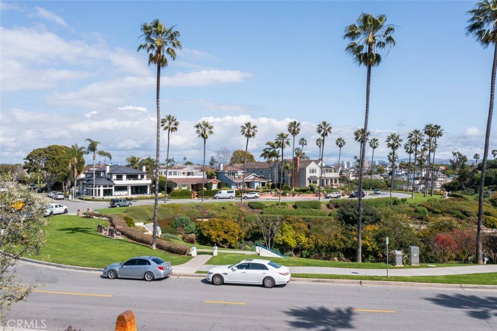 Newport Beach, CA 92663,2918 Cliff DR