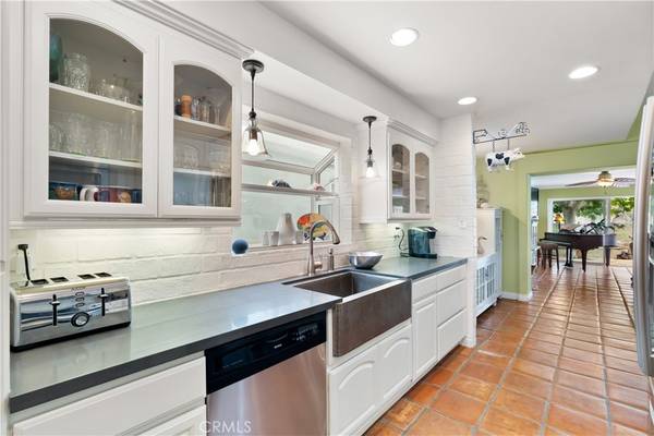 Newport Beach, CA 92663,354 62nd ST