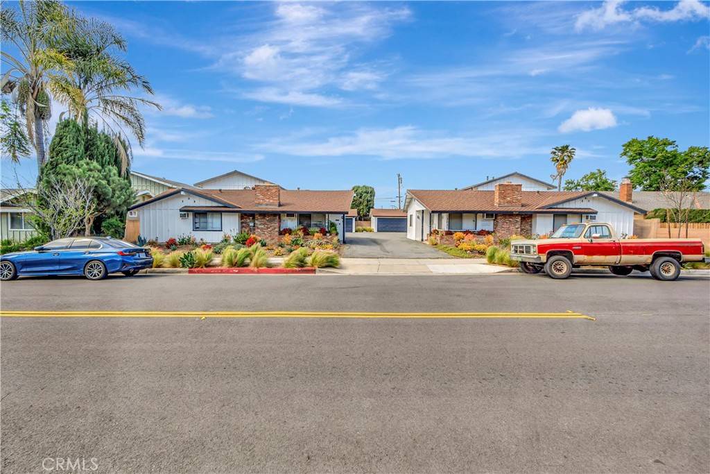 Orange, CA 92868,2031 W Palmyra AVE