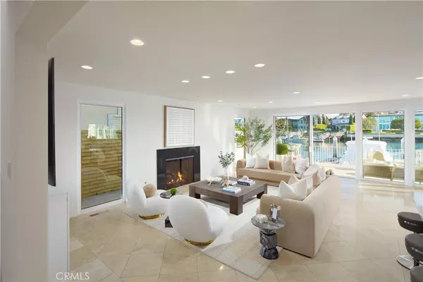 Newport Beach, CA 92660,29 Linda