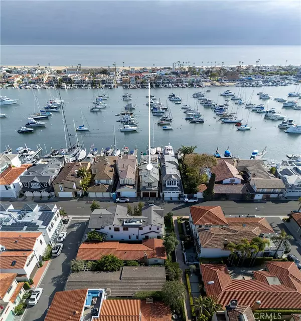 Newport Beach, CA 92663,517 Via Lido Soud