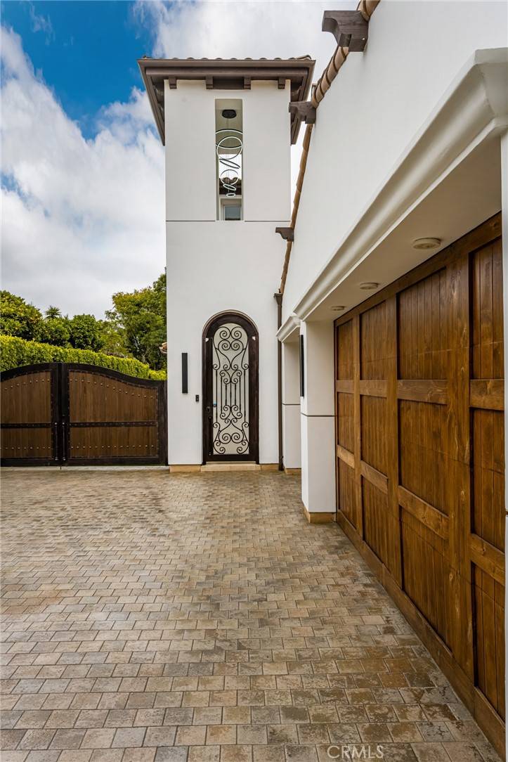 Newport Beach, CA 92660,375 Santa Isabel AVE