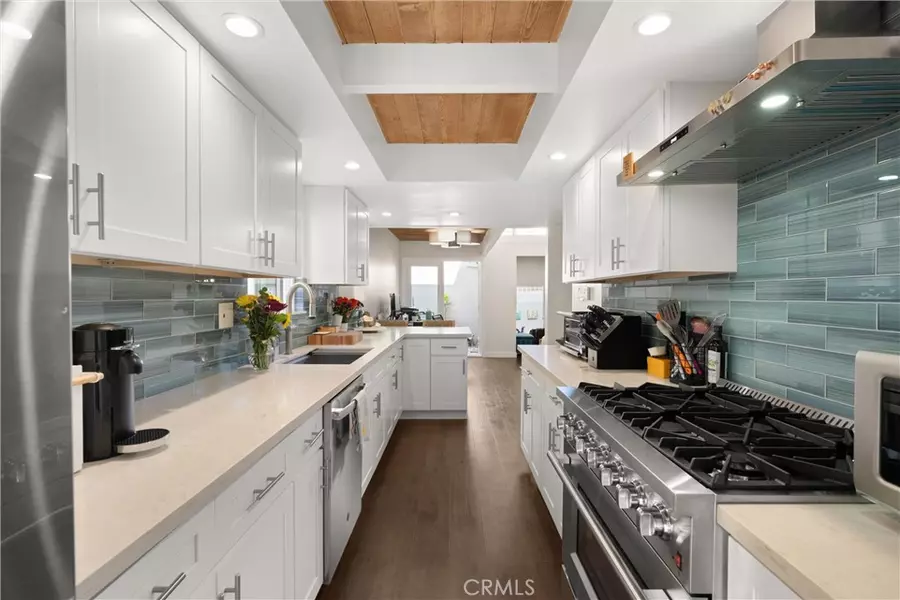 327 62nd ST, Newport Beach, CA 92663