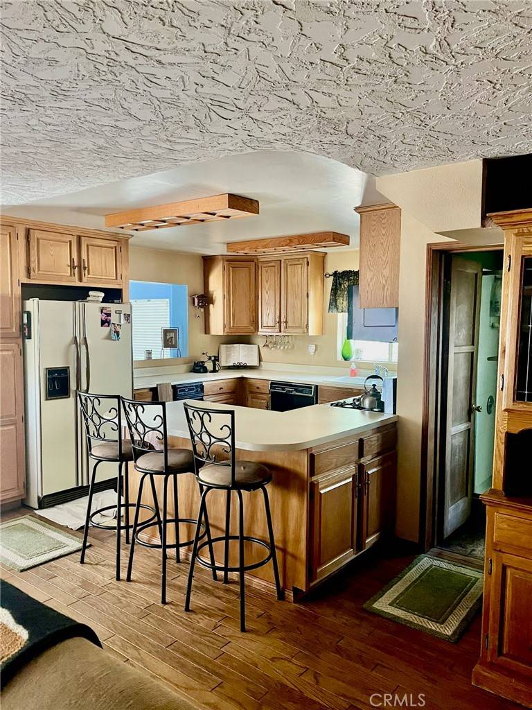 876 Lark RD, Wrightwood, CA 92397